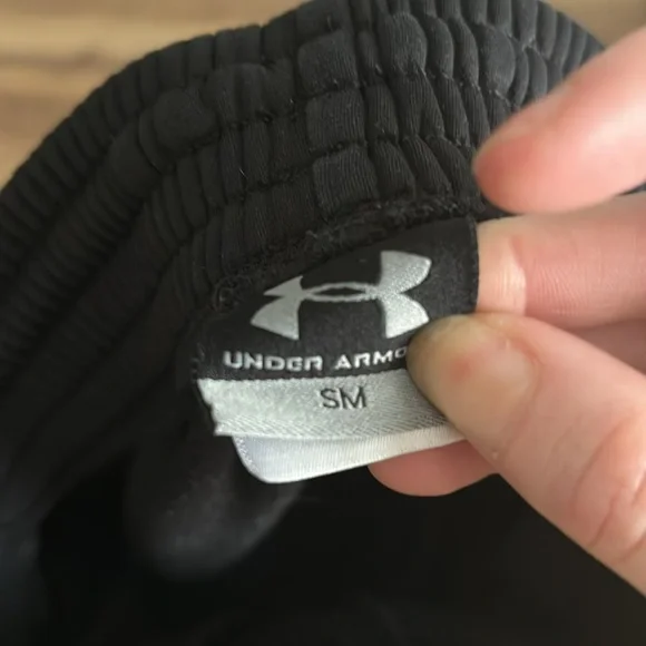 ⭐️Under armor sweatpants⭐️ - Picture 3 of 3